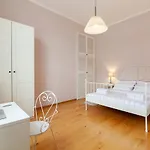 Apartman Avangard Kopernyka 12 *